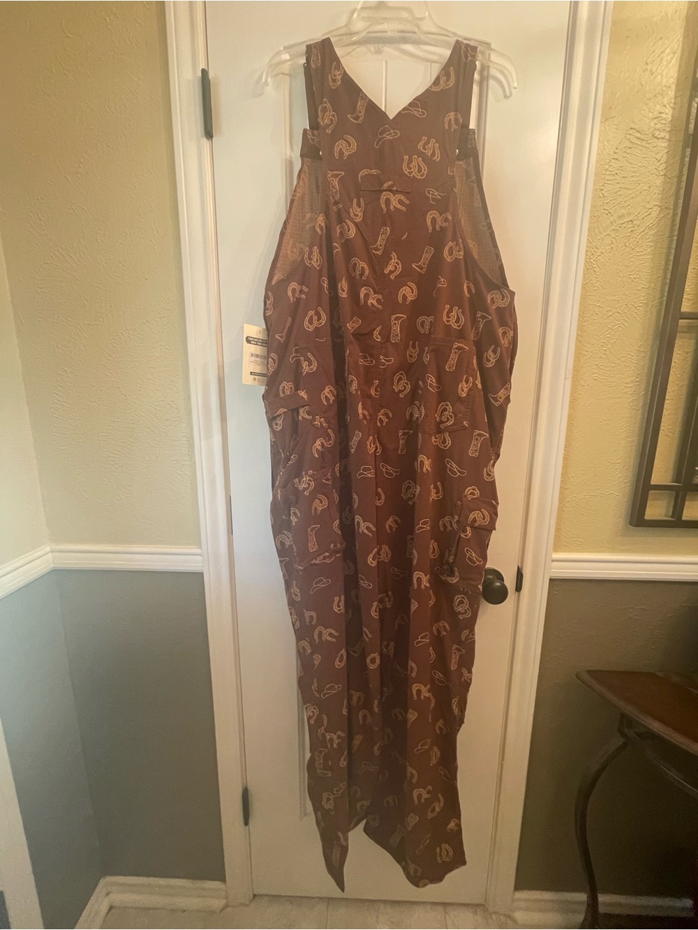 🌟NWT🌟 Duluth Heirloom western print overalls, size XL x 33 - Picture 4 of 9